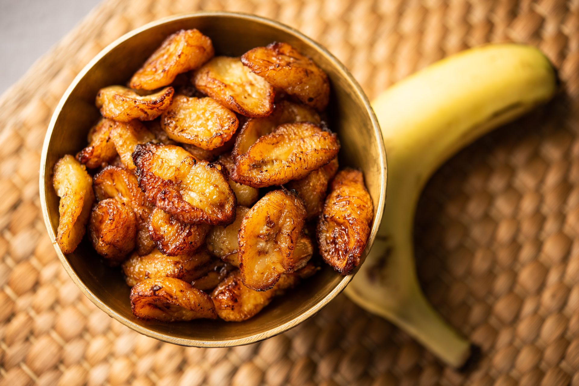 Dish of roasted plantains